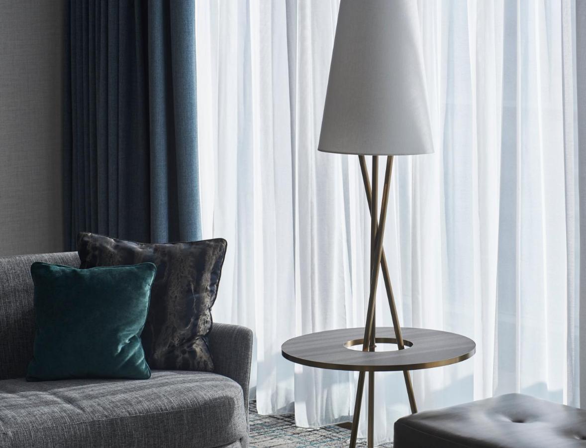 Hotel Kimpton Maa-Lai Bangkok By Ihg Exteriér fotografie Floor lamp