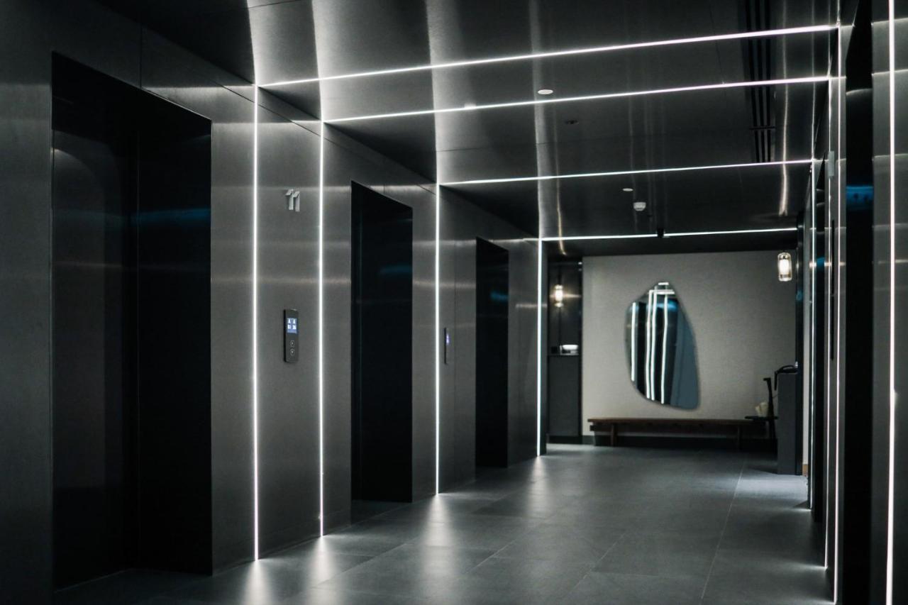 Hotel Kimpton Maa-Lai Bangkok By Ihg Exteriér fotografie The elevators